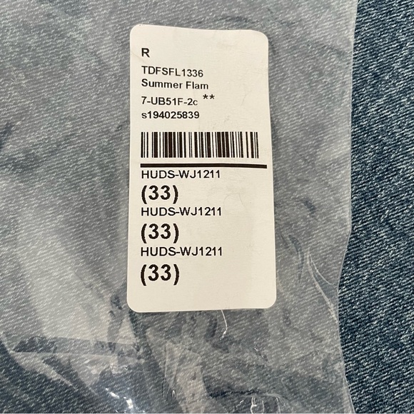 Hudson Jeans Holly High Rise Flare sz. 34 features raw hemline NWT - Picture 5 of 8